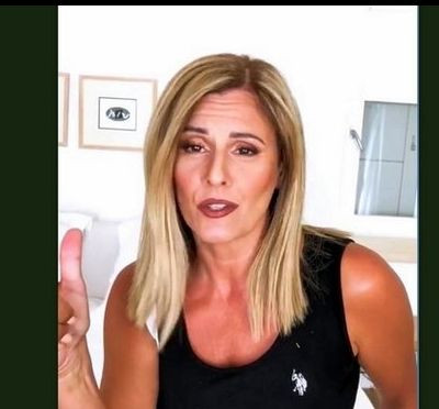 Δείτε τι δηλώνει η μητέρα της Χριστίνας Μπόμπα on camera λίγο πριν δει την κόρη της νυφούλα