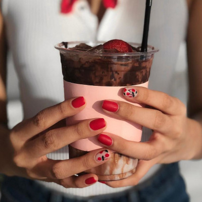 To πιο hot nail art trend για το φθινόπωρο είναι super juicy και το λατρέψαμε