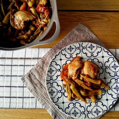 Κοτόπουλο με μπάμιες