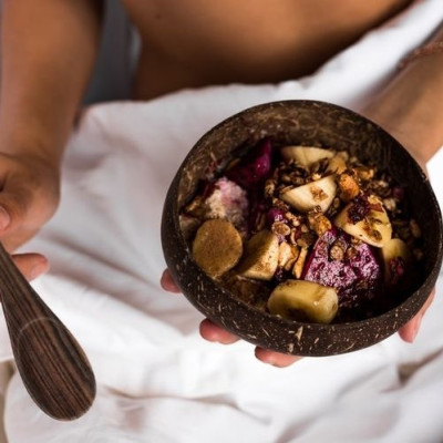 Η κολλητή σου κάνει detox δίαιτα και το σκέφτεσαι κι εσύ: Τι λέει ο ειδικός;