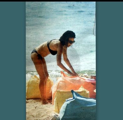 Η Μαρία Σολωμού «κόλασε» τη Σκιάθο με το καλλίγραμμο κορμί της