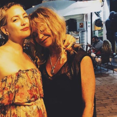 H Goldie Hawn αγόρασε στην κόρη της το πιο περίεργο δώρο τοκετού - Θα πέσετε κάτω από τα γέλια (vid)