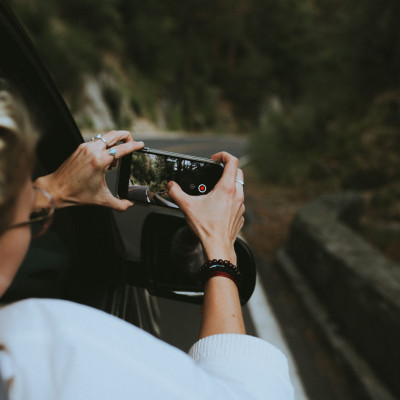 4 πράγματα που δεν πρέπει να ποστάρεις ΠΟΤΕ ξανά στα social media.