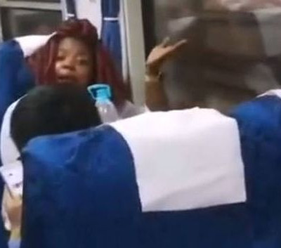 Για μια θέση στο τρένο ξεκίνησε καυγά και… μπουγέλωσε επιβάτη (vid)