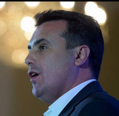 Στην κόψη του ξυραφιού το μέλλον των Σκοπίων: Εκλογές ΤΩΡΑ ζητά η αντιπολίτευση, υπομονή ζητά ο Ζάεφ