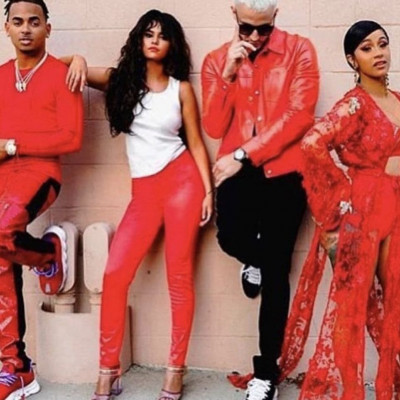 Αν δεν δεις αυτό το video με τη Selena Και την Cardi-B, δεν έχεις δει τίποτα!