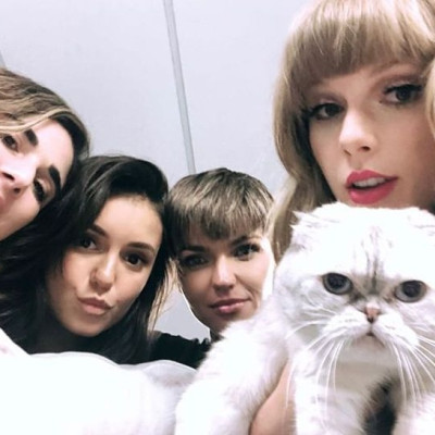 H Taylor Swift φόρεσε το πιο στυλάτο σύνολο για όλη την ημέρα