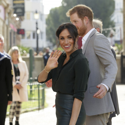 Αποκάλυψη: Το παράδοξο με το μωρό της Meghan και του Harry και τι σημαίνει αυτό για την οικογένεια