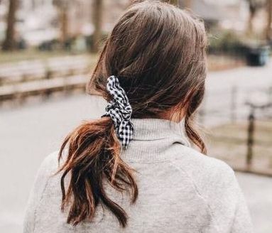 Hair inspo: 7 εύκολα χτενίσματα για κάθε χτενίσματα για κάθε μέρα της εβδομάδας