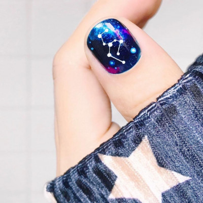 #ConstellationNails… Δες 30 (ναι τριάντα) μανικιούρ με έμπνευση από τα άστρα!