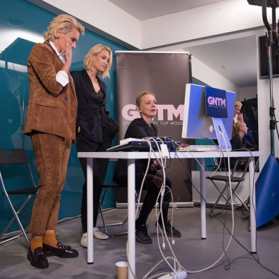 GNTM αποκάλυψη: Ξέρουμε ποια έκοψε καρέ τα πλούσια μακριά μαλλιά της