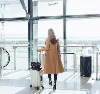 10 πράγματα που μπορείς να κάνεις μέσα στο αεροπλάνο όταν βαριέσαι