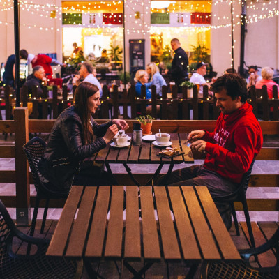 Πρώτο ραντεβού: Τι να συζητήσεις για να αποφύγεις την αμηχανία