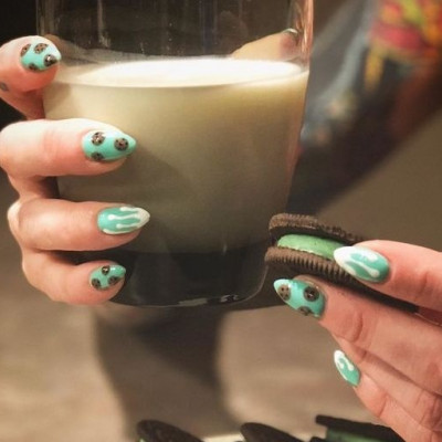 Μπισκότα στα νύχια! Πώς θα υιοθετήσεις το πιο γλυκό manicure trend