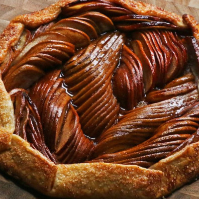 Λαχταριστή τάρτα με αχλάδια χωρίς μίξερ (vid)