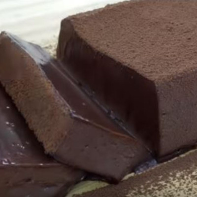 Λαχταριστή σοκολατένια μους χωρίς αυγά (vid)