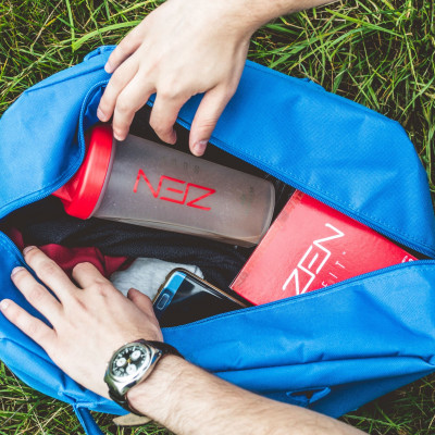 Έχεις προπόνηση;  Να τι πρέπει να έχεις οπωσδήποτε μέσα στην αθλητική σου τσάντα!