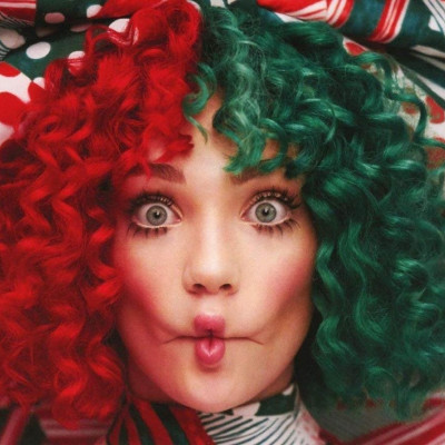 H Sia φέρνει νωρίτερα τα Χριστούγεννα με τρεις ξεχωριστούς τρόπους