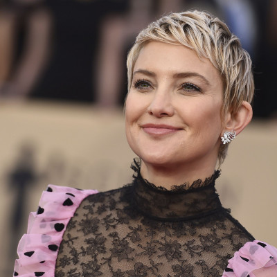 Η πρώτη δημόσια εμφάνιση της Kate Hudson ενθουσίασε όλες τις γυναίκες και θα καταλάβεις γιατί
