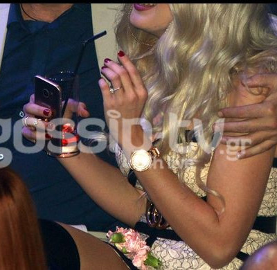 Διασκέδασαν αγκαλιά όλο το βράδυ στα μπουζούκια – Τον Ιούνιο ο γάμος τους