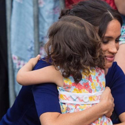 Δέκα αυστηρούς κανόνες που η Meghan Markle πρέπει να ακολουθήσει κατά την εγκυμοσύνη της (vid)