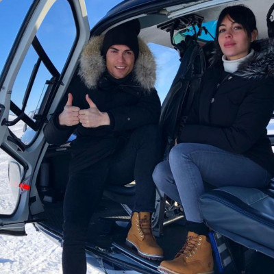 Έτοιμος να ντυθεί γαμπρός ο Cristiano Ronaldo (pics +vid)