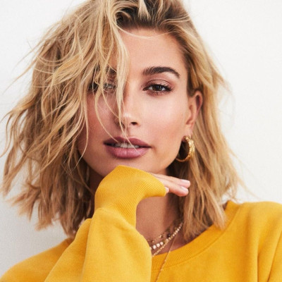Δες το τρομερό δώρο που έλαβε η Hailey Baldwin για τα γενέθλια της