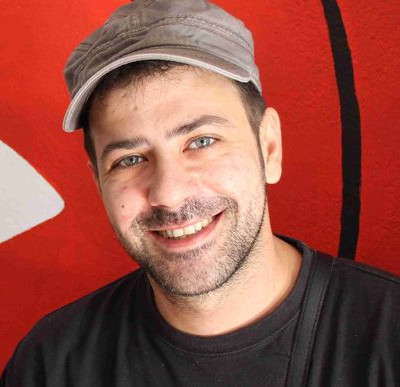 Πέτρος Μπουσουλόπουλος: Εγκατέλειψε την Αθήνα – Δείτε πού βρίσκεται και τι κάνει σήμερα (video)