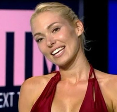 GNTM: «Η Μικαέλα δεν παρασύρεται από καμία κλίκα. Είναι εκείνη που παρασέρνει τις άλλες.»