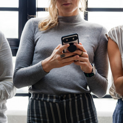 5 τρόποι με τους οποίους τα social media δεν σε αφήνουν να κάνεις σχέση