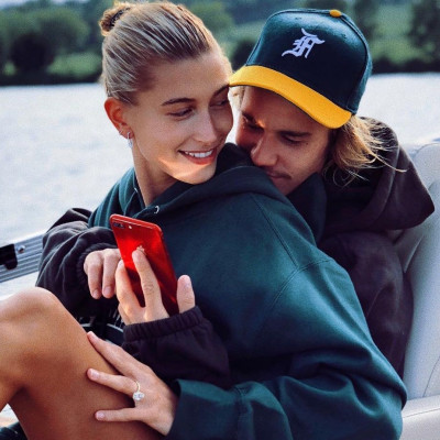 10 φωτογραφίες που αποδεικνύουν πως ο Justin Bieber και η Hailey Baldwin είναι απόλυτα ερωτευμένοι