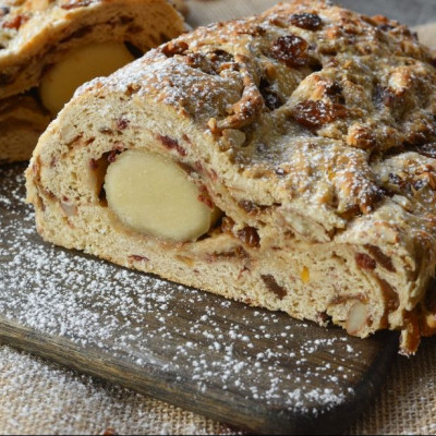 Stollen: Το γιορτινό γλυκό που πρέπει να δοκιμάσεις