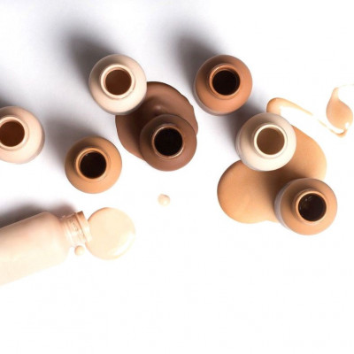 Διάβασε γιατί τα serum-foundations δουλεύουν «υπερωρίες» και γιατί τα χρειάζεσαι!