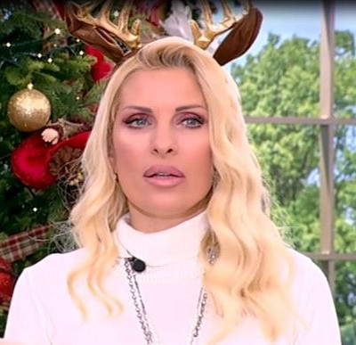 Ελένη Μενεγάκη: Ο διάλογος με τη Λάουρα, τα κέρατα που βρήκε στο κρεβάτι της και η αντίδραση on air