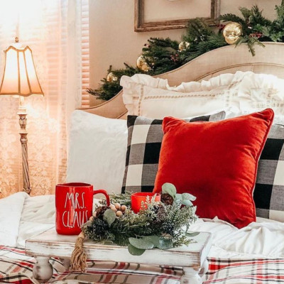 Στολίστε χριστουγεννιάτικα την κρεβατοκάμαρα την τελευταία στιγμή (pics)