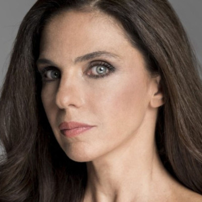 Ελίνα Ακριτίδου: Δείτε όμορφες στιγμές με τα τρία παιδιά και τον σύζυγό της (vid & pics)