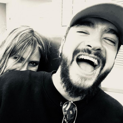 Έκπληξη! Τα Χριστούγεννα μας φυλούσαν τον πιο απρόσμενο αρραβώνα ever