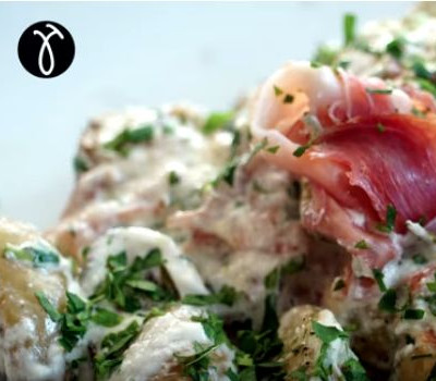 Χριστουγεννιάτικη σαλάτα με ψητές πατάτες