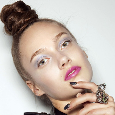 Αυτό θα είναι το απόλυτο trend στα χείλη το 2019 και έχουμε 5 + 1 κραγιόν για να το αντιγράψεις