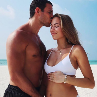 Ποια διάσημη fashion blogger είναι έγκυος και το παράδοξο με την εγκυμοσύνη της!