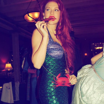 Οι αγαπημένοι σου διάσημοι μπέρδεψαν την Πρωτοχρονιά με τις Απόκριες! Μάθε γιατί