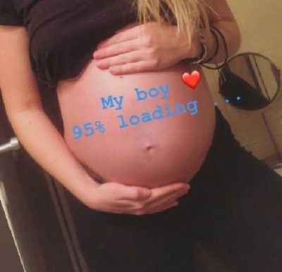 Ελληνίδα πρωταγωνίστρια θα γίνει πρώτη φορά γιαγιά - Η κόρη της από μέρα σε μέρα γεννά (φωτό)