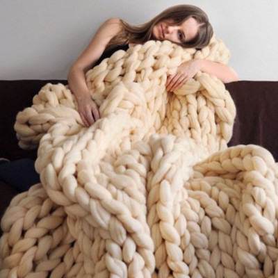 Πώς θα φτιάξετε μέσα σε 4 ώρες αυτή τη γιγάντια κουβέρτα (pics+vid)