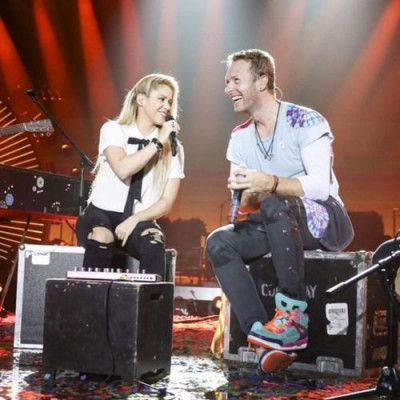 A Sky Full of Stars ~ Coldplay & Shakira ( Live at Global Citizen Festival in Hamburg )