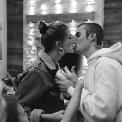 Η Hailey Baldwin και ο Justin Bieber ακύρωσαν τη δεξίωση του γάμου τους