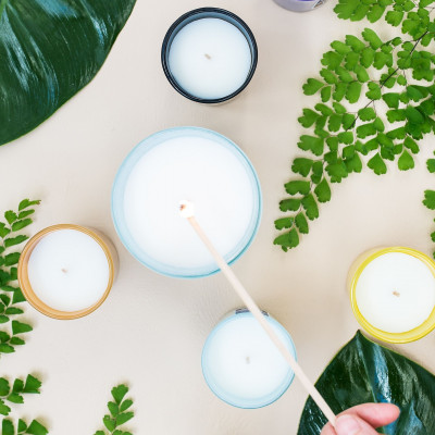 Πώς θα φτιάξεις μόνη σου κεριά με λίγα υλικά και χωρίς να ξοδέψεις ούτε ένα ευρώ