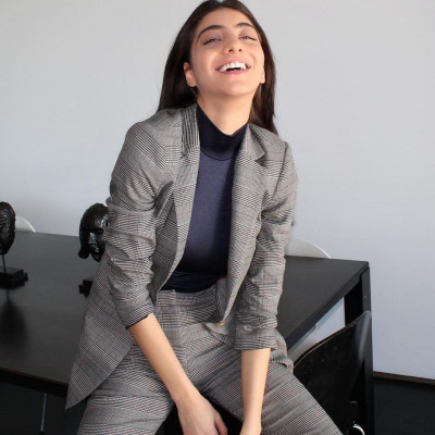 Η Ειρήνη Καζαριάν πιο απλή και κάζουαλ από ποτέ σε βόλτα με την αδερφή της