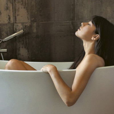 5 + 1 tips για να έχεις το πιο απαλό, βελούδινο δέρμα όλο το χρόνο