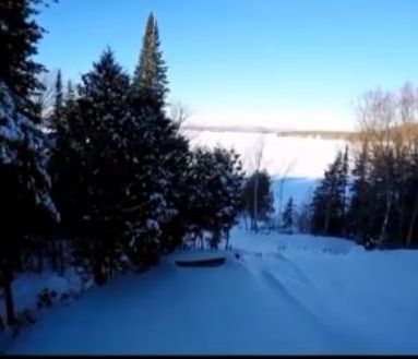 Εντυπωσιακό! Ζεστό νερό παγώνει μέσα σε… δευτερόλεπτα (vid)