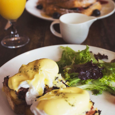 Όλα τα μυστικά για να φτιάξεις τα πιο επιτυχημένα αυγά Benedict